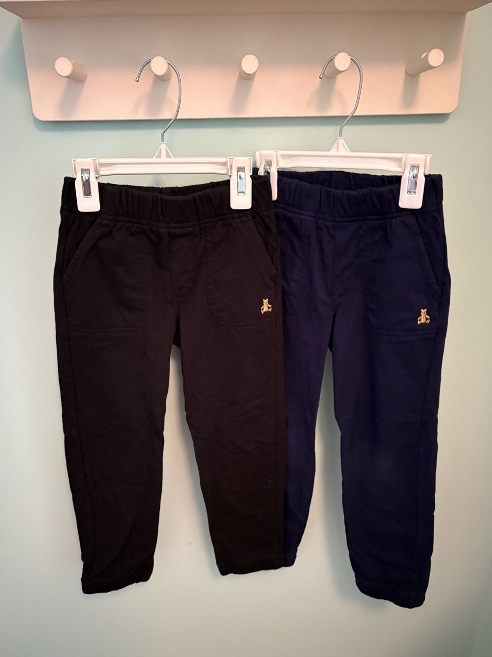 Gap Kids Cotton Jogger Pants with Embroidered Bear - Black & Navy